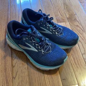 brooks ghost size 11 womens
